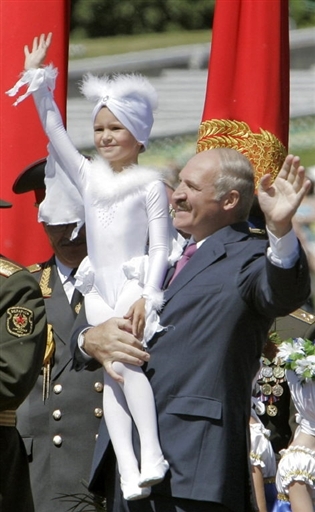 Эксклюзивные фотографии с места взрыва в Минске Эксклюзивные фотографии с места взрыва в Минске