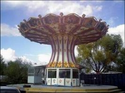 При обрыве карусели в парке Челюскинцев пострадали семь человек При обрыве карусели в парке Челюскинцев пострадали семь человек