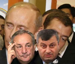 Лидеры Южной Осетии и Абхазии обратились к Лукашенко, лично Лидеры Южной Осетии и Абхазии обратились к Лукашенко, лично