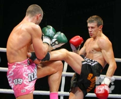 Чемпионом по тайскому боксу стал белорус Чемпионом по тайскому боксу стал белорус