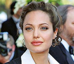 Джоли опять оказалась в положении Джоли опять оказалась в положении