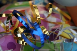 В каких магазинах и на что объявлены скидки? В каких магазинах и на что объявлены скидки?