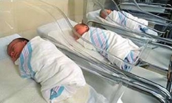 Мать ожидала трех девочек, а родилась четверня мальчиков Мать ожидала трех девочек, а родилась четверня мальчиков