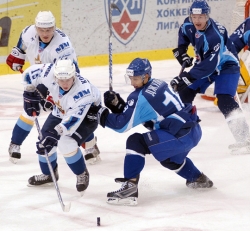 "Динамо" выиграло у "Металлурга" в КХЛ  "Динамо" выиграло у "Металлурга" в КХЛ