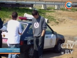 Пьяный минчанин протаранил бетонные блоки Пьяный минчанин протаранил бетонные блоки