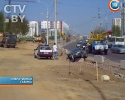 Пьяный минчанин протаранил бетонные блоки Пьяный минчанин протаранил бетонные блоки