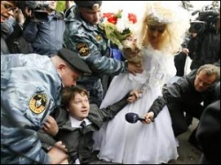 Геи из Беларуси задержаны в Москве Геи из Беларуси задержаны в Москве