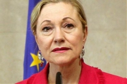 В Минск приехала комиссар ЕС, а Лукашенко пообещал все честно рассказать В Минск приехала комиссар ЕС, а Лукашенко пообещал все честно рассказать