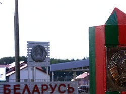 В 3 часа ночи белорусских пограничников обстреляли на границе с Украиной  В 3 часа ночи белорусских пограничников обстреляли на границе с Украиной