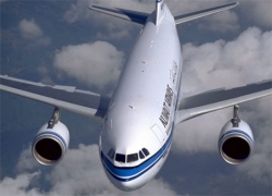 В авиакатастрофе йеменского самолета A310 выжил только один ребенок В авиакатастрофе йеменского самолета A310 выжил только один ребенок