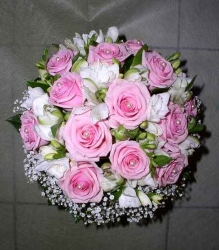 В Италии свадебный букет привел к авиакатастрофе В Италии свадебный букет привел к авиакатастрофе