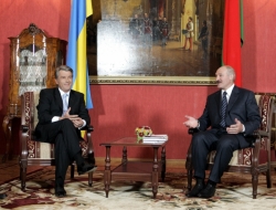 Украина и Беларусь договорились и о границе, и о недорогой электроэнергии Украина и Беларусь договорились и о границе, и о недорогой электроэнергии