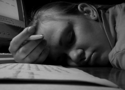 Малообеспеченным студентам в вузах могут предоставлять скидки на оплату обучения Малообеспеченным студентам в вузах могут предоставлять скидки на оплату обучения