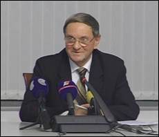 Бюджетникам обещают ежеквартально поднимать зарплаты  Бюджетникам обещают ежеквартально поднимать зарплаты