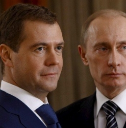 Медведев поставил Лукашенко ультиматум: дешевый газ или Бакиев Медведев поставил Лукашенко ультиматум: дешевый газ или Бакиев