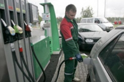 Украина отказывается покупать белорусский бензин Украина отказывается покупать белорусский бензин