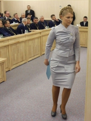 Тимошенко удалили из зала суда Тимошенко удалили из зала суда