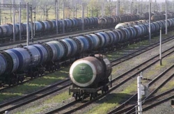 В Беларусь едет азербайджанская нефть В Беларусь едет азербайджанская нефть