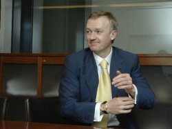 Пасольство РФ просит повторно встретиться с Баумгертнером Пасольство РФ просит повторно встретиться с Баумгертнером