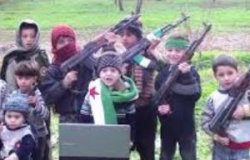 Мятежники из Сирии вербуют для участия в военных действиях детей Мятежники из Сирии вербуют для участия в военных действиях детей