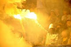 На футбольных матчах чемпионата Беларуси будет разрешено продавать пиво и использовать пиротехнику На футбольных матчах чемпионата Беларуси будет разрешено продавать пиво и использовать пиротехнику