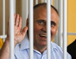 Лукашенко решил помиловать Статкевича Лукашенко решил помиловать Статкевича