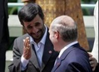 Лукашенко поздравил Ахмадинежада с 28-й годовщиной Исламской революции
