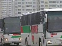 Водители минских автобусов перед выездом одевают браслет и перстень